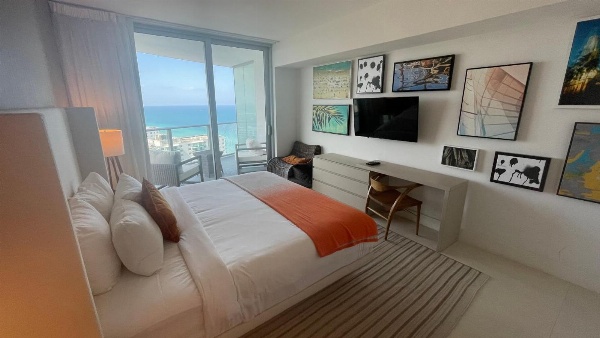 Hyde Beach Resort Rentals image 5