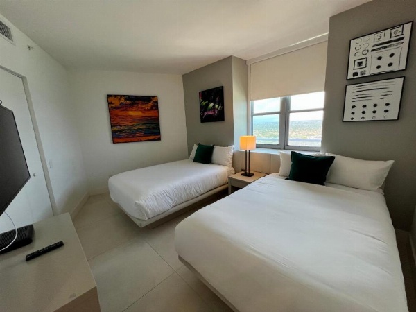 Hyde Beach Resort Rentals image 8